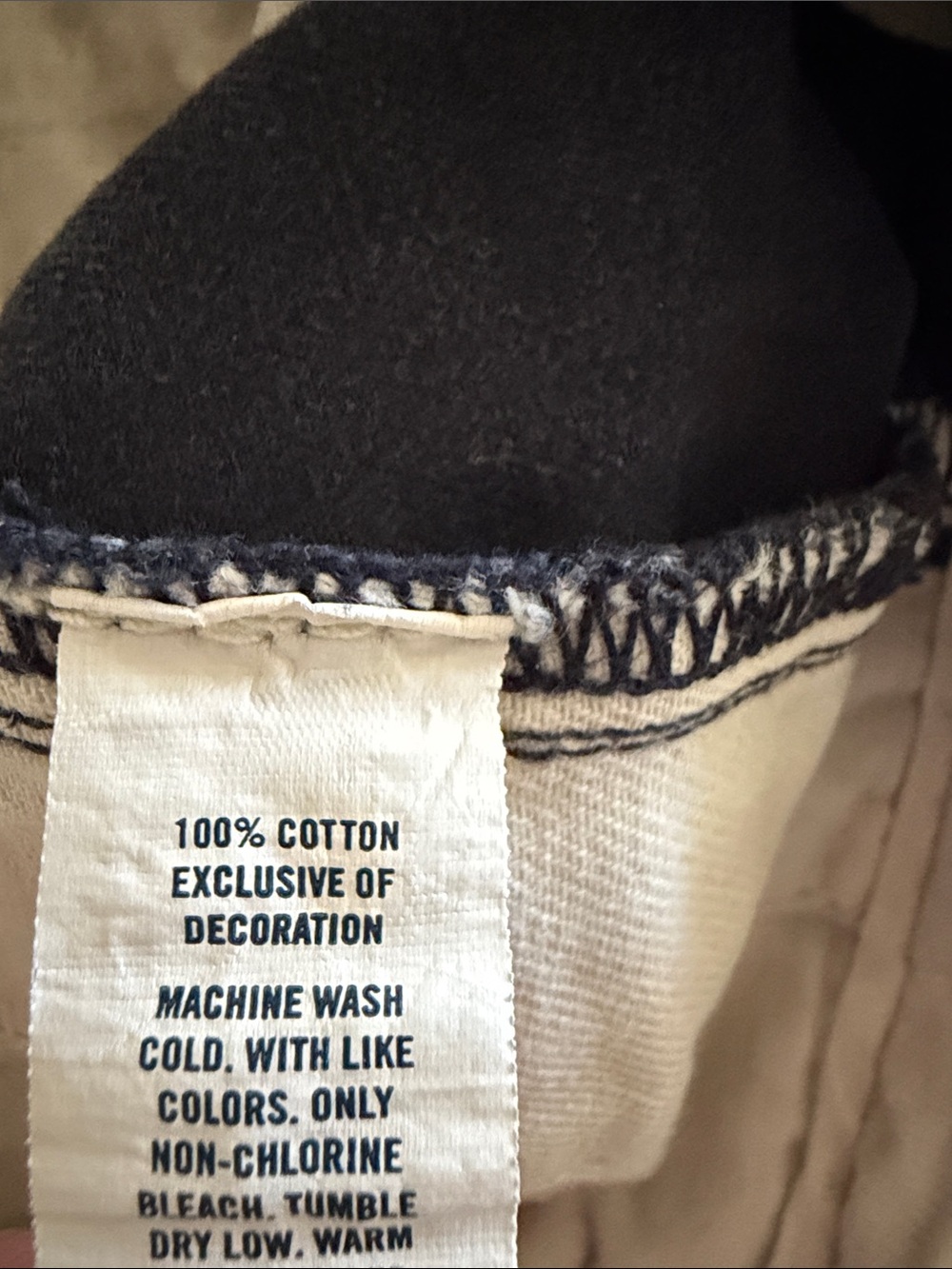 Two Abercrombie & Fitch Pants - Picture 5 of 10